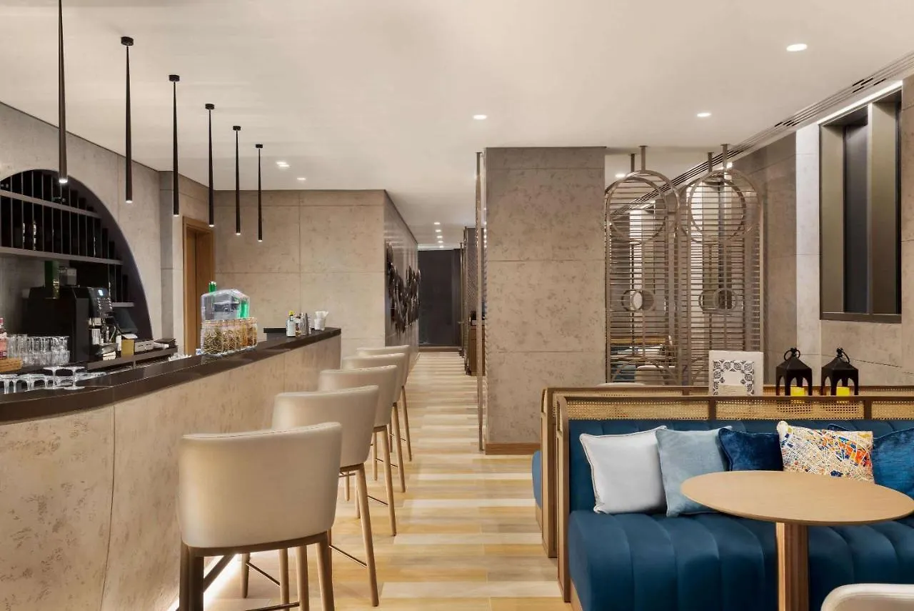 Mercure Dubai Gold District Hotel