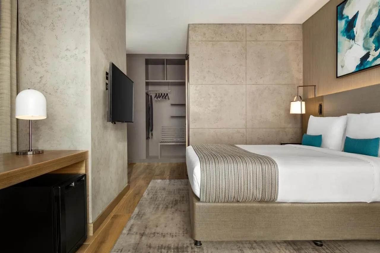Mercure Dubai Gold District Hotel