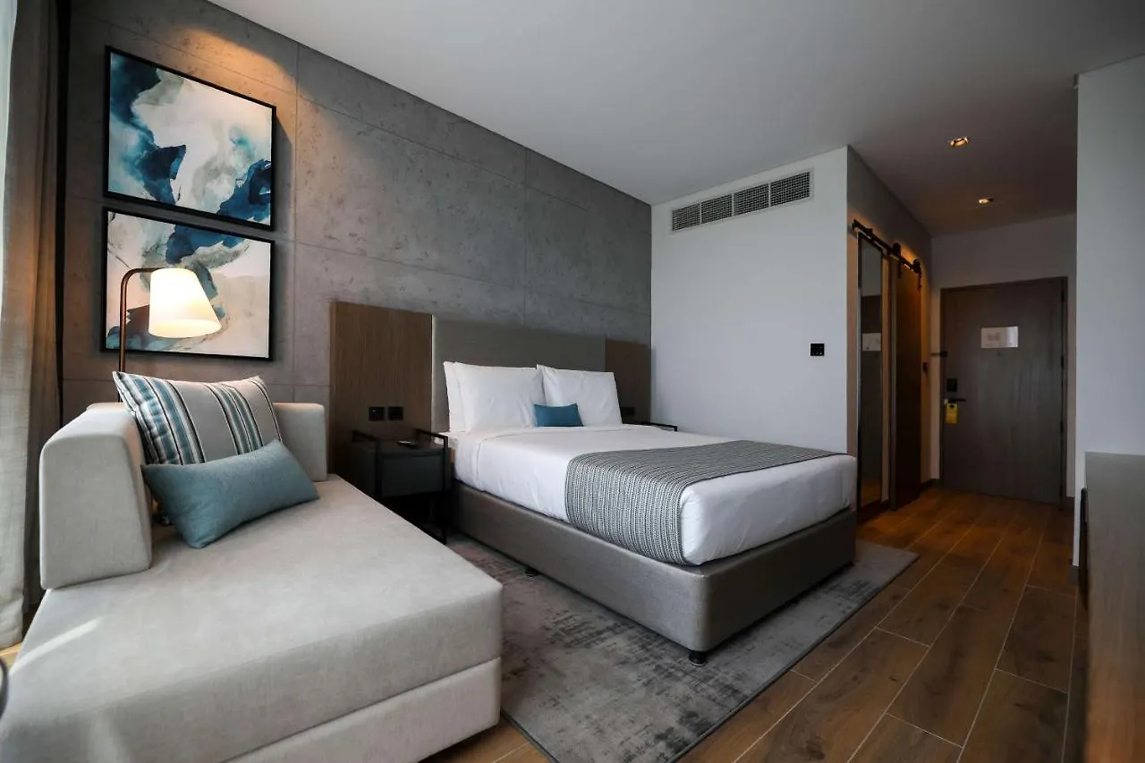 Mercure Dubai Gold District 3*,
